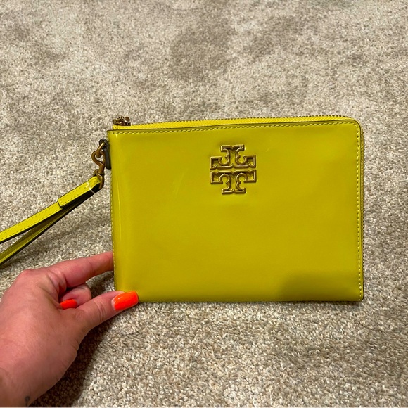 Tory Burch pouch- NWT - Picture 1 of 10